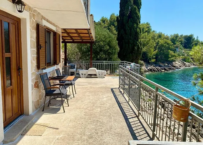 Seaside Secluded Cove Lucica, Hvar - 15546 *